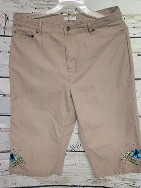 Christopher & Banks Embroidered Bermuda Shorts Size 12
